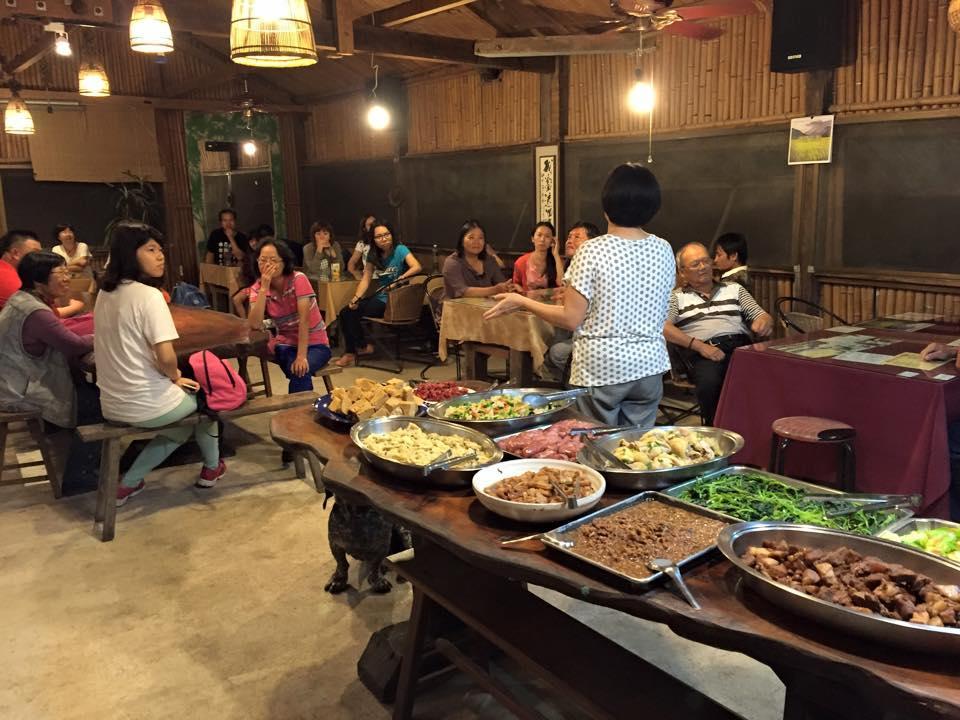 玉蟾園民宿 寵物友善 Yuchanyuan B&B Chishang Buitenkant foto