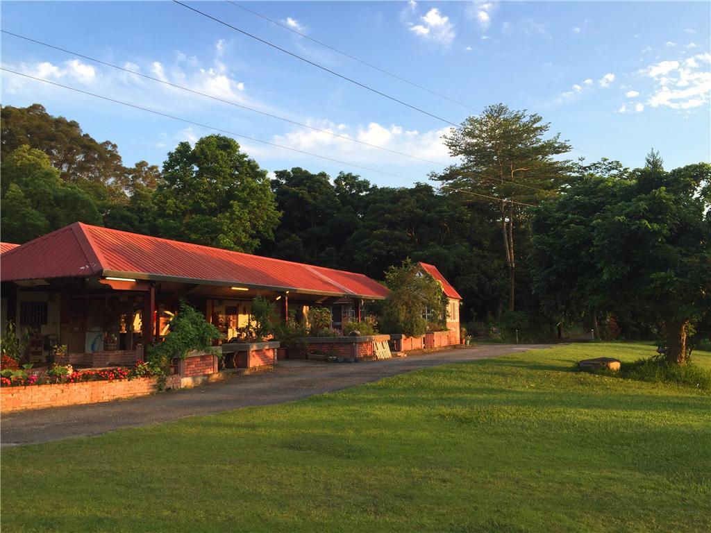 玉蟾園民宿 寵物友善 Yuchanyuan B&B Chishang Buitenkant foto